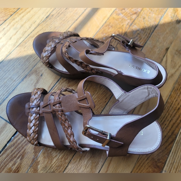 Express Brown Wedges Size 9 - Picture 3 of 9